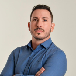 Dr. Leonardo Mamão